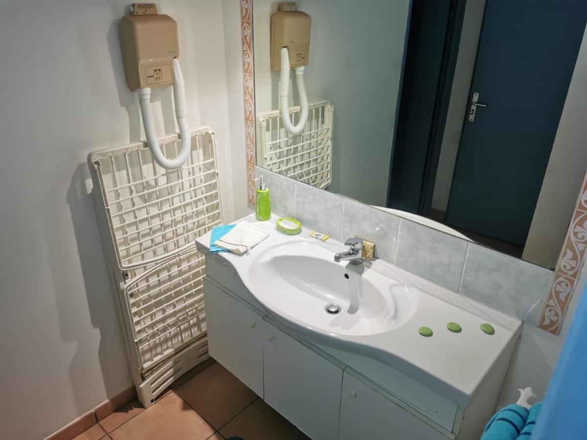 Chez Chrys Apartment Сент-Ан Екстериор снимка